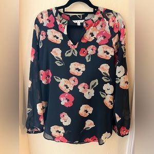 Cabi blouse size small.